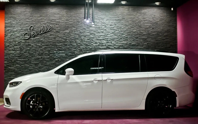 Chrysler Pacifica cena 159000 przebieg: 63000, rok produkcji 2021 z Nowa Dęba małe 466